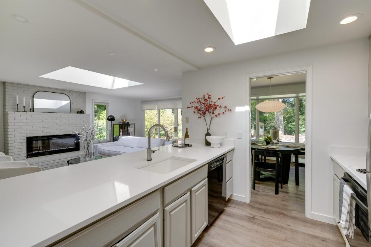 Modern 3 Miles To Wine Country! Holiday home Woodinville