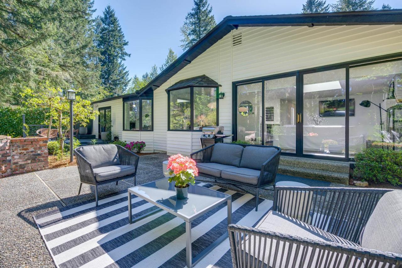 Holiday home Modern 3 Miles To Wine Country!
