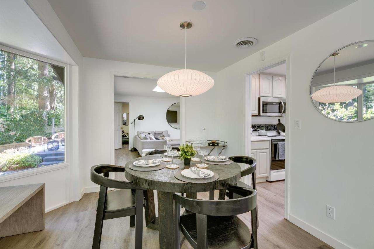 Holiday home Modern 3 Miles To Wine Country! Woodinville